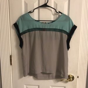 Buffalo teal/ gray short sleeved blouse